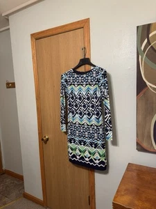Vince Camuto Size 2 w/Geometric Print Long Sleeve Knee-Length Sheath Dress - EUC - Picture 1 of 3