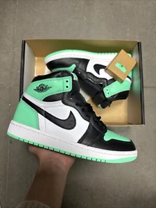 NEW Nike Air Jordan 1 Retro OG High Green Glow UK4.5 IN HAND SAME DAY DISPATCH - Picture 1 of 5