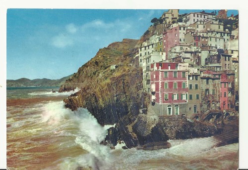 Foto 1 di 2