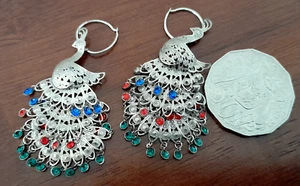 VINTAGE ASIAN SILVER FILAGREE ARTICULATED PEACOCK EARRINGS /BROOCH/PENDANT #xx - Foto 1 di 5