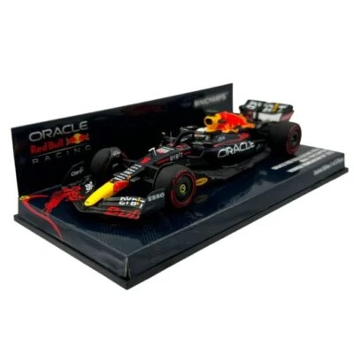 Modellino F1 Minichamps 1/43 Oracle RedBull Racing RB18 Winner Hungarian GP 2... - Immagine 1 di 4