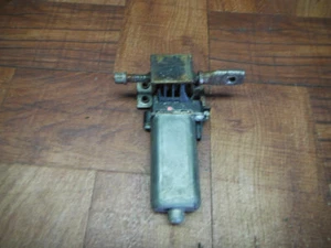 06-10 VW PASSAT FRONT LEFT TILT RAKE SEAT MOTOR W TRANSMISSION - Picture 1 of 3