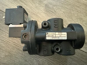 Norgren D1025C-CC Directional Control Poppet Valve 150 PSIG E20 USED - Picture 1 of 5