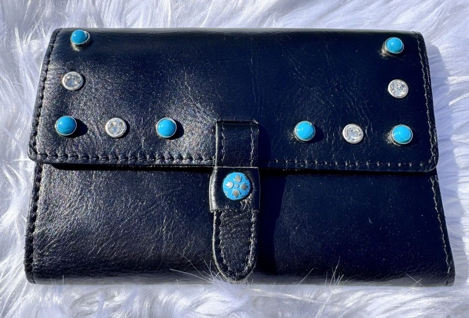 PATRICIA NASH Bolso sin asas de cuero italiano negro Billetera grande para tarjetas triple pliegue tachonado Foto 1 de 4