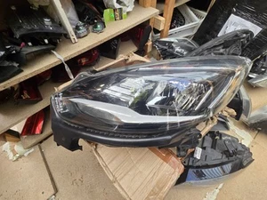 VAUXHALL ZAFIRA LCI FACELIFT 2018 LEFT PASSENGER HEADLIGHT MODULES Breaking Part - Picture 1 of 7