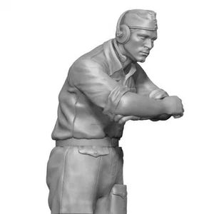 1/16 Resin Model Kit German Soldier Tankman WW2 Unpainted - Picture 1 of 4