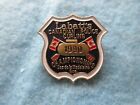 Labatts Canadian Police Curling Championship Quebec 1990 Lapel Pin Button 