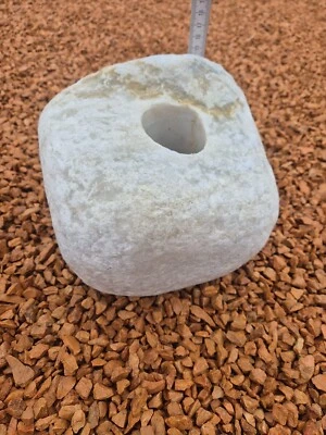 Quellstein Brunnen Snow Balls Findling  ca. 50 mm Bohrung / UNIKAT / HANDARBEIT - Bild 1 von 4