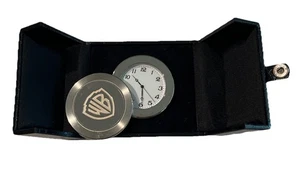Warner Brothers Mini Uhr Silber mit Deckel Analog Selten Fund Hochwertig mit Box - Bild 1 von 15