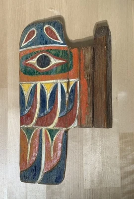 Antiguo ALA DE POSTE TÓTEM PINTADA TALLADA COSTA NOROESTE de tótem grande HAIDA Foto 1 de 4