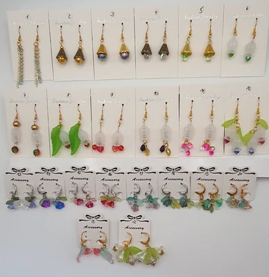 Ohrringe Handarbeit, Unikat, verspielte Blütenanhänger mit Perlen - Bild 1 von 4