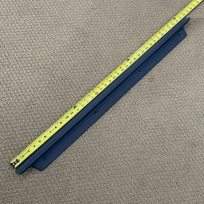 90 91 Geo Metro OEM 2 Door ONLY Sill Scuff Step Plate Trim Front Left BLUE - Imagem 1 de 4