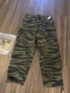 GAP x PALACE Cargo Pants Tiger Camo 34x30 Rare Collab NWT - Picture 1 of 13
