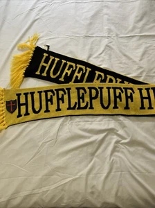Universal Studios Wizarding World Of Harry Potter Hufflepuff Reversible Scarf - Imagen 1 de 12