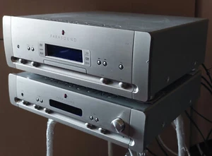 Parasound Halo P3 pre amplifier , Halo D3 Disc Player DVD,SACD ,Audio CD - Picture 1 of 3