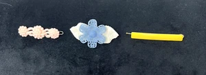 Vintage Barrettes Plastic Metal Snap Backs Lot Of 2 Flowers 1 Straight Bar - Picture 1 of 11