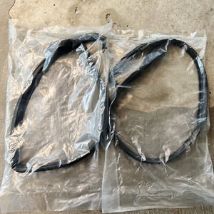 For 97-04 Nissan Navara D22 Frontier door roof drip weatherstrip rubber seal - Picture 1 of 1