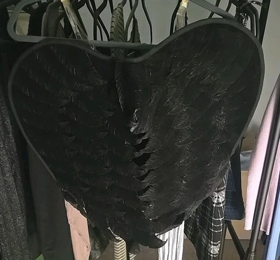 Alas de ángel con plumas negras correas ajustables de tamaño grande Foto 1 de 4