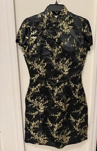 Vintage Hong Kong Black Gold Embroider Flower Silk Dress Cheongsam Short Sz 8 - Picture 1 of 12