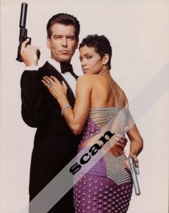 FOTO #A029 James Bond Pierce Brosnan & Halle Berry como Jinx 8X10 - Imagen 1 de 1