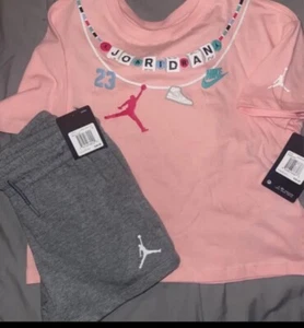 New Youth Girls Nike Jordan Outfit Size M Medium   -Tee & Shorts -NWT - Picture 1 of 4