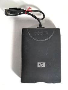 HP External 3.5” Inch USB Floppy Disk Drive D353FUE - Mitsumi Model D353FUE - Afbeelding 1 van 5