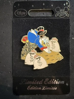 Disney Store UK Europe Scrooge McDuck Pin LE 400  - Изображение 1 из 3
