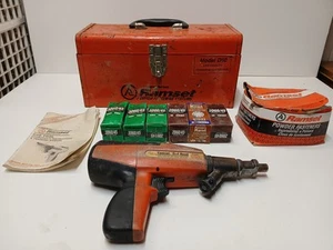 Ramset Red Head Nail Gun D60 w/ Metal Case ITW Industrial Powder Actuated Nailer - Picture 1 of 16