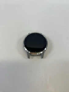 Garmin Vivoactive 4S silber/grau, nur Gesicht, fairer Zustand - Bild 1 von 3