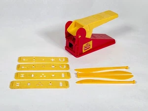 1972 Kennner • Play Doh Fun Factory Shape Extruder Press w/Stencils & Knives - Picture 1 of 14