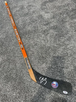 MATHEW MAT BARZAL New York Islanders Firmado Autógrafo Palo de Hockey Certificado de Autenticidad PSA Foto 1 de 2