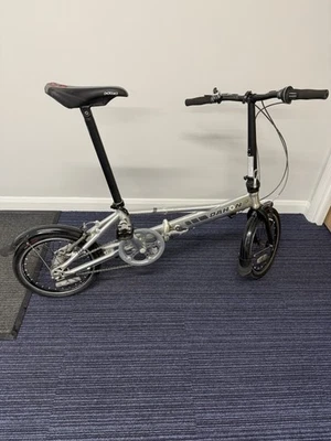 Dahon Presto Lite Folding Bike - Image 1 of 4