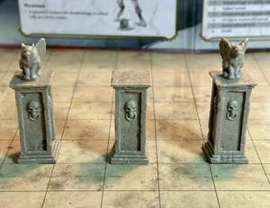Dungeon and Dragon Scenery | Dungeon Gravetard Scatter | Gargoyle Pillars x 3 | - Bild 1 von 5