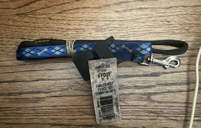 ¡NUEVO! Correa duradera estilo “Dapper Dog” Lupine Pet 4 pies • 1/2” de ancho Foto 1 de 2