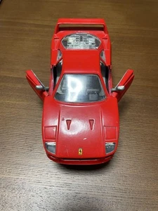 Ferrari F40 Rosso - Photo 1/4