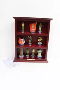 2011 USMC Curio Collection Display con 10 Figure Militari Marines Soldati - Foto 1 di 9