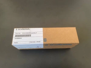 Schmersal Sicherheitszuschaltung 101218025 safety switch - NEU - Bild 1 von 3