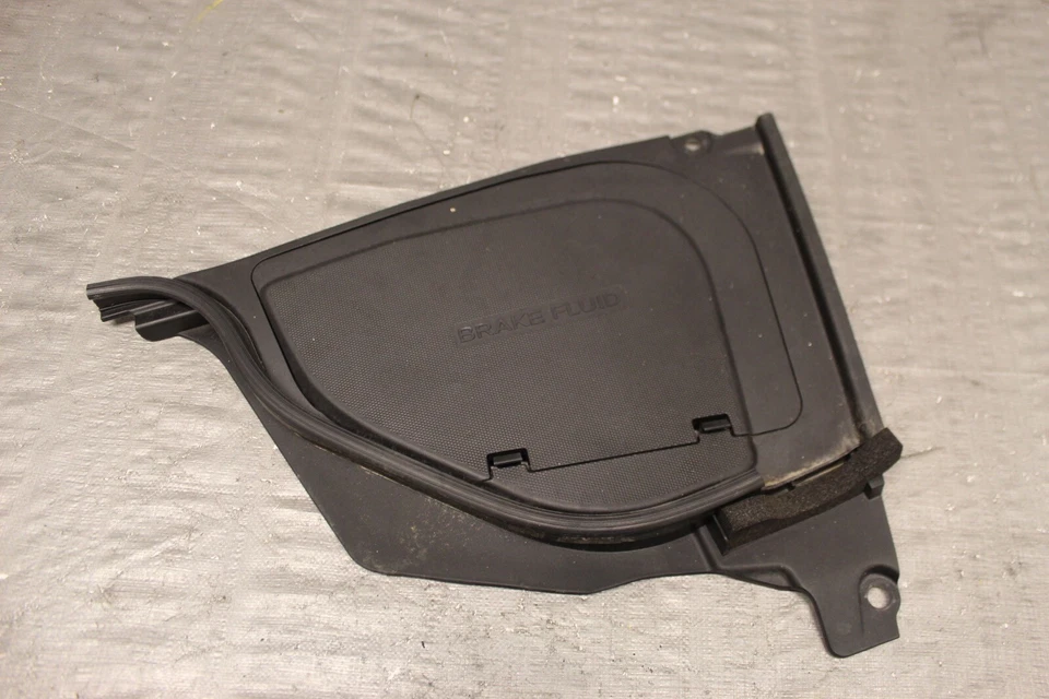 Nissan 370Z 2015 edición Nismo VQ37 OEM LH cubierta de líquido de frenos del motor #7132 Foto 1 de 4