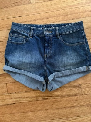 London Jean Brand Short Shorts Women’s Size 6 Jean Shorts Denim Stretch EUC - Image 1 of 3