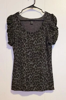 Suéter Style & Co Feminino S Leve Cinza Estampa de Leopardo Manga Folhada - Imagem 1 de 2