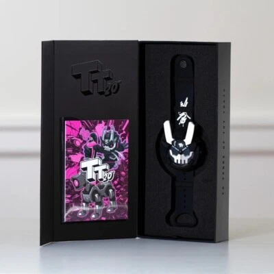 Reloj Quiccs TEQ63 "OG BLACK" Juguete Tokio 20 Aniversario NYCC 2021 Exclusivo Foto 1 de 4