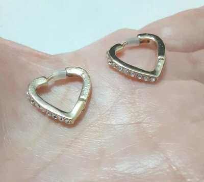 Серьги-кольца с хрустальными стразами в форме сердца 0,5 дюйма - Изображение 1 из 4