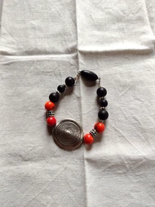 Armband mit echten Steinen und Silberelementen - Bild 1 von 2