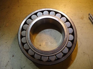 SKF Explorer 22217 EK Bearings 85x150x36mm Spherical Roller NNB - Picture 1 of 2