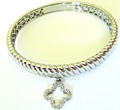 Brazalete con dije de trébol de cristal Marie Claire enchapado en plata sobre latón Foto 1 de 3