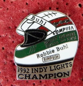 SCHÖNE PIN'S HELM PILOTEN INDY F 1 FORMULA ONE DTM USA ROBBIE BUHL EGF MFS - Bild 1 von 1