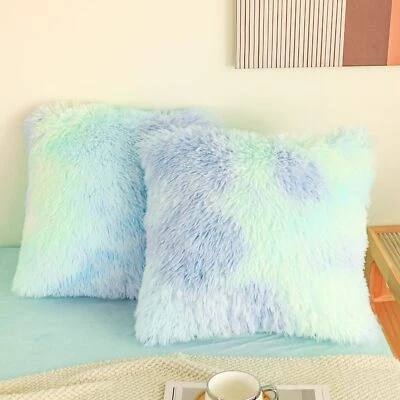 Paquete de 2 fundas de almohada decorativas suaves mullidas de piel sintética de 18"x18" Foto 1 de 4