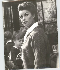 Actress SENTA BERGER "Full Hearts and Empty Pockets" FILM Still 1964 Press Photo - Picture 1 of 2