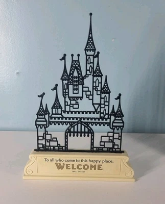 Figura Hallmark Disney Castle Silhouette  Foto 1 de 4