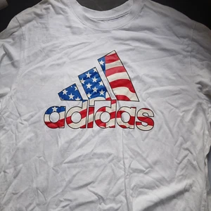 NUEVA Camiseta Adidas Golf Para Hombre Bandera Americana Roja Blanca Azul Estrellas Rayas XL - Imagen 1 de 3